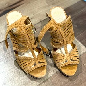 Gorgeous sandals Vince Camuto❤️🥰💕